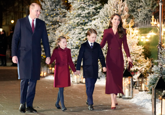 familia real británica vistiendo un diseño de la fundadora de PAPOS, MANUELA DE JUAN