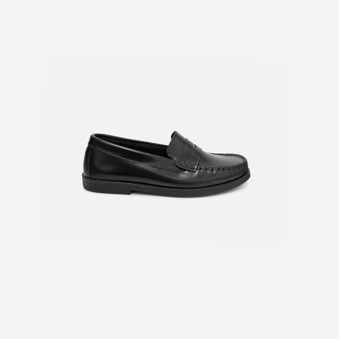 Mocasín negro de piel