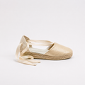 Alpargatas de niña y mujer en color oro brillante con lazadas de algodón, suela baja de esparto y fabricación artesanal - Tiendas Papos