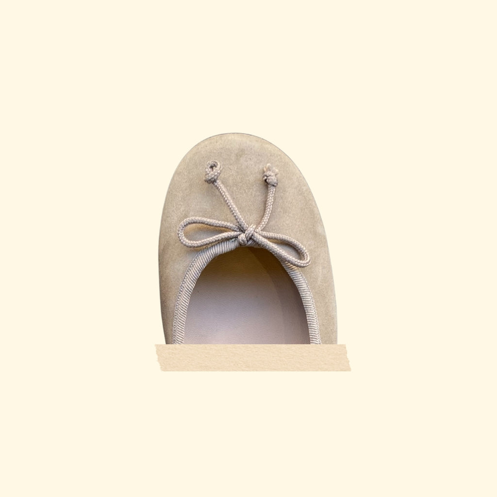 Bailarina o manoletina adaptable arena - Lyla pietra suede