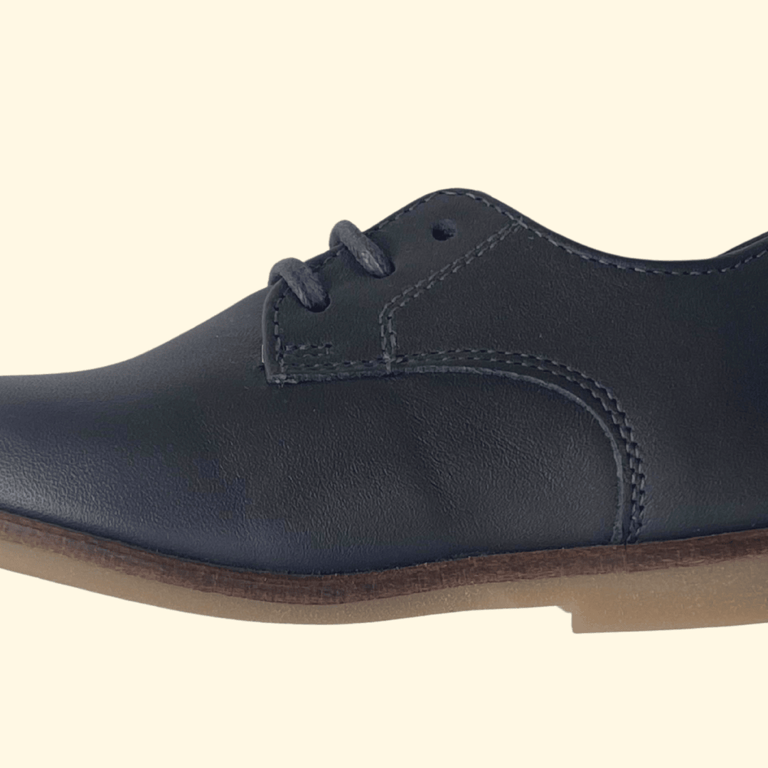 Zapato de Vestir Niño en Piel Carbón con Suela de Cuero