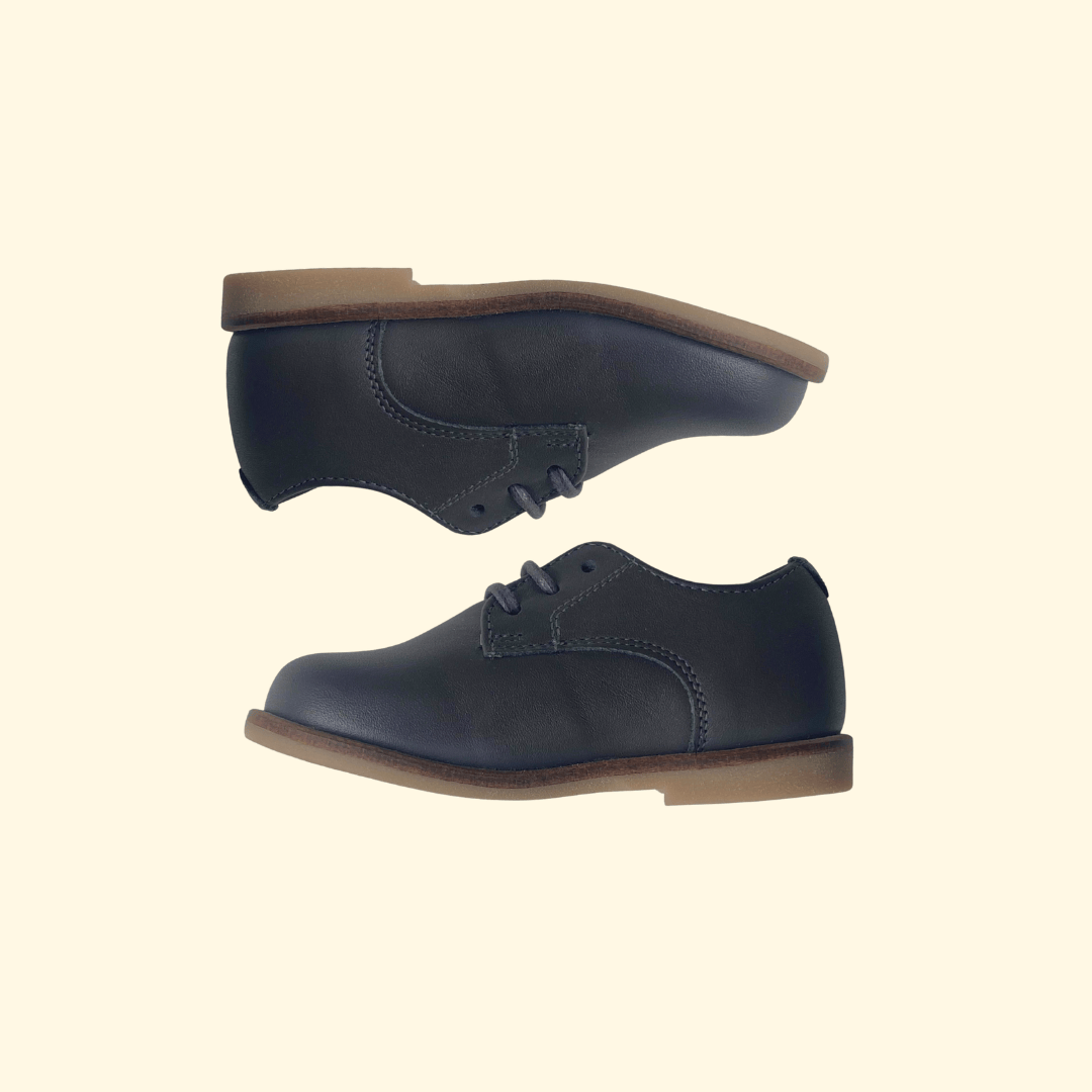 Zapato de Vestir Niño en Piel Carbón con Suela de Cuero