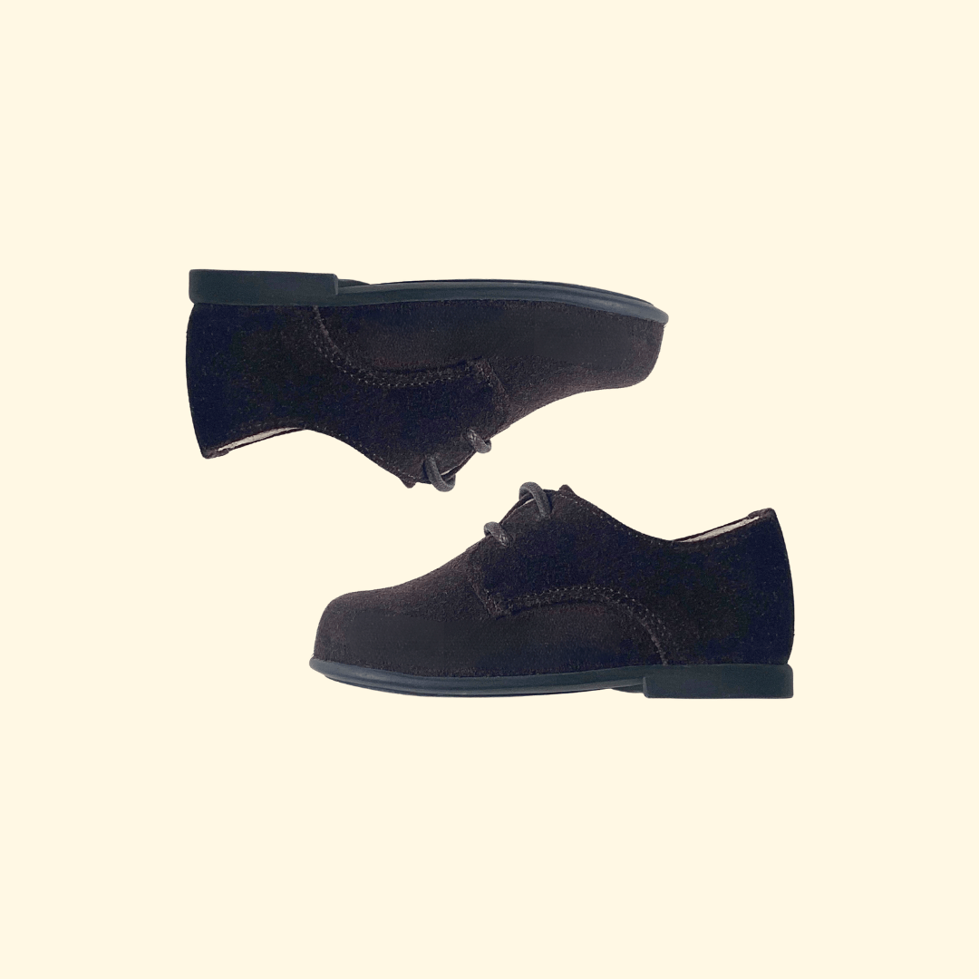 Zapato de Vestir Niño en Piel ante marrón con suela de cuero