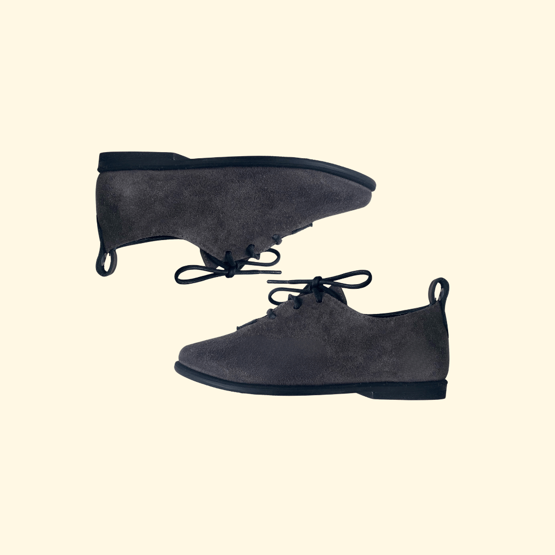 Zapato de Vestir Niño en Piel ante gris suela de cuero