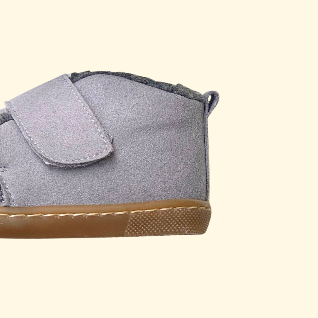 bota borreguito de piel gris smoke