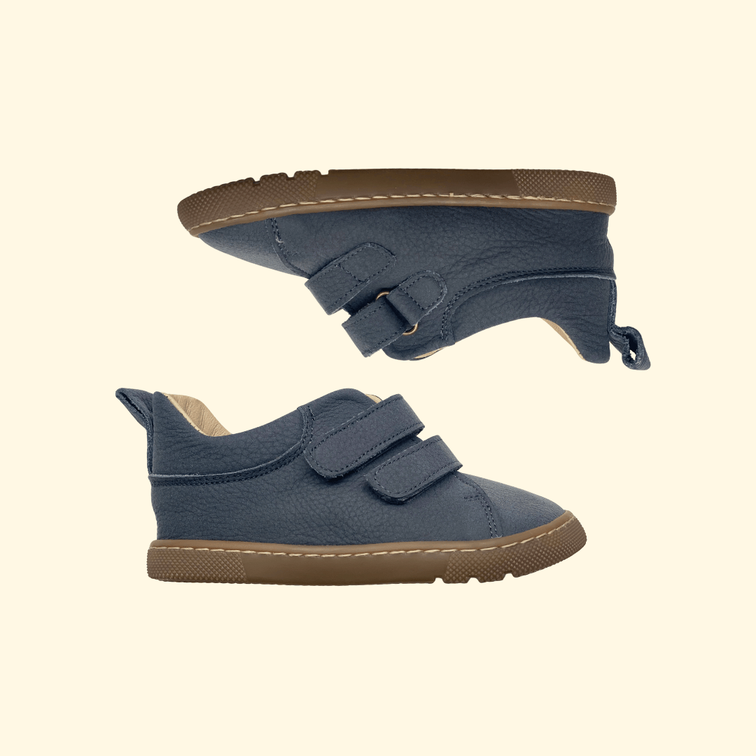 Deportivo gris barefoot