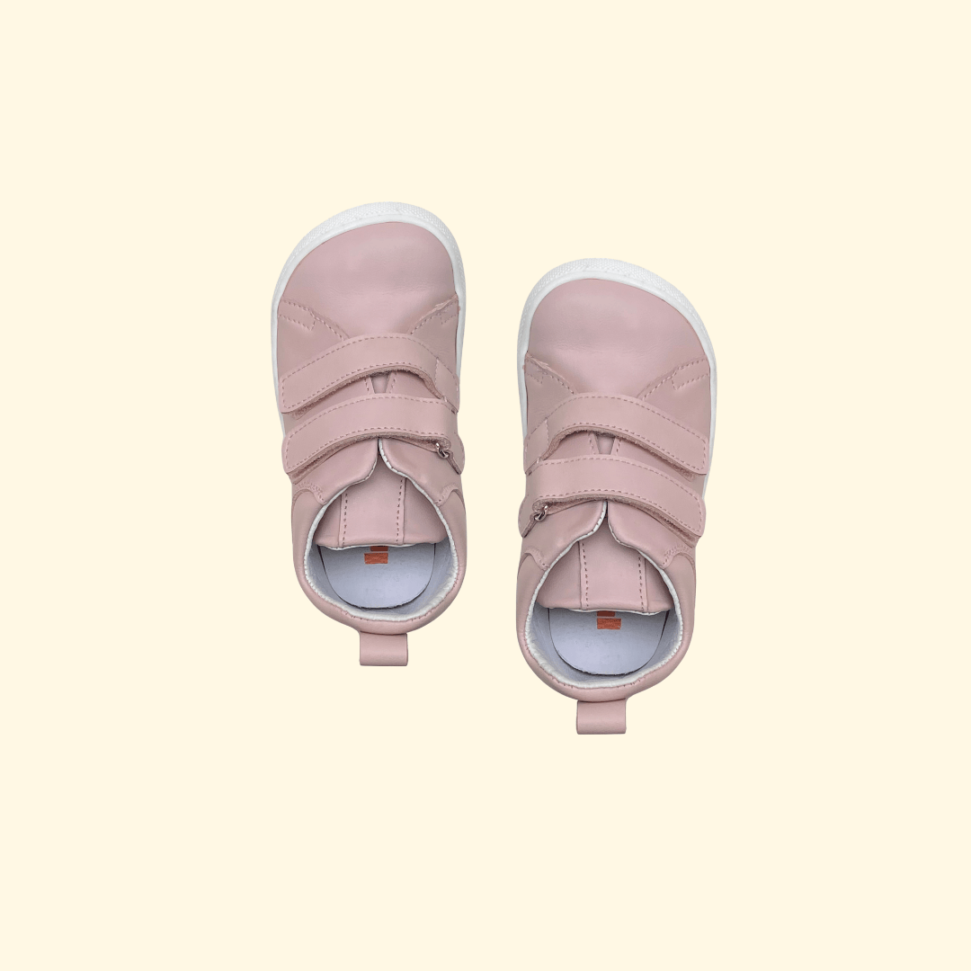 Deportivo rosa barefoot