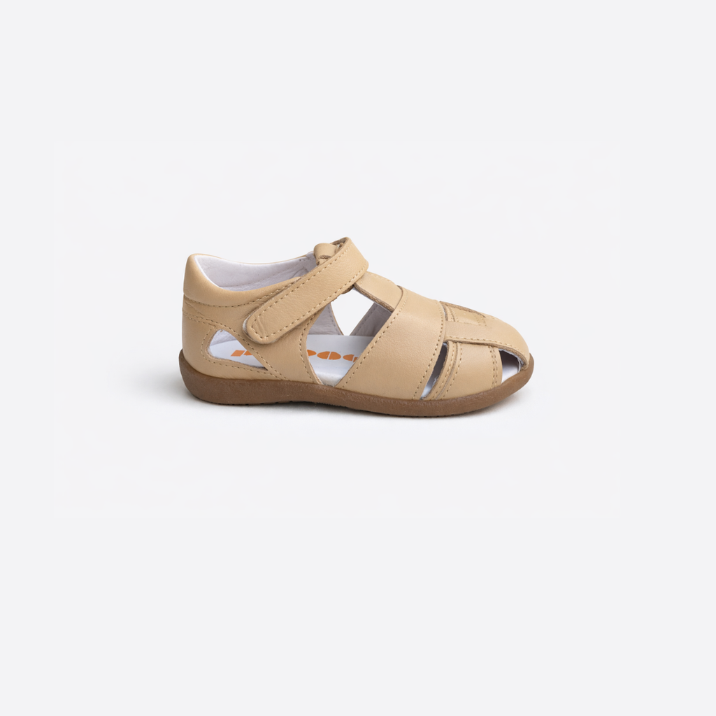 Sandalia beige de piel
