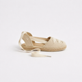 Alpargata de lino beige para niña y mujer con cintas cruzadas en el empeine, lazada al tobillo, suela de esparto y hecha en España - Tiendas Papos