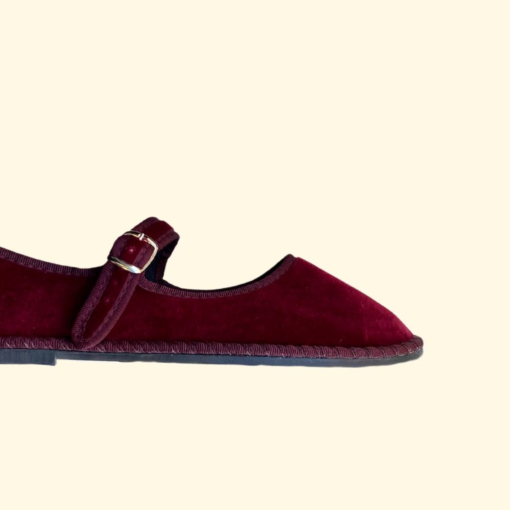 Veneciana con cierre de mercedes burdeos