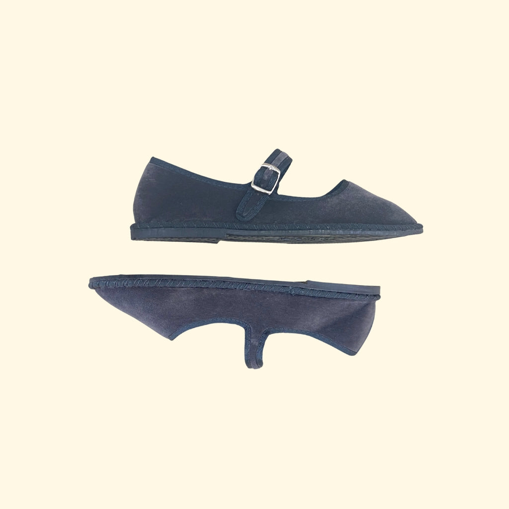 Veneciana con cierre de mercedes gris