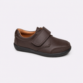 zapato marrón con cierre de velcro perfecto para la escuela con refuerzo cosido en puntera y talon